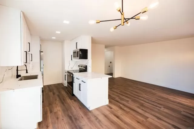 MLS: PTP2300319 Condo For Sale