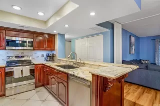 Photo #4: PTP2300412 Listing