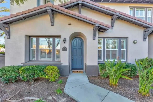 MLS: PTP2300420 Condo For Sale