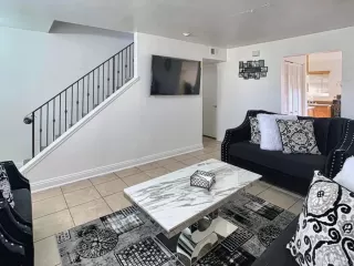 Photo #4: PTP2300426 Listing