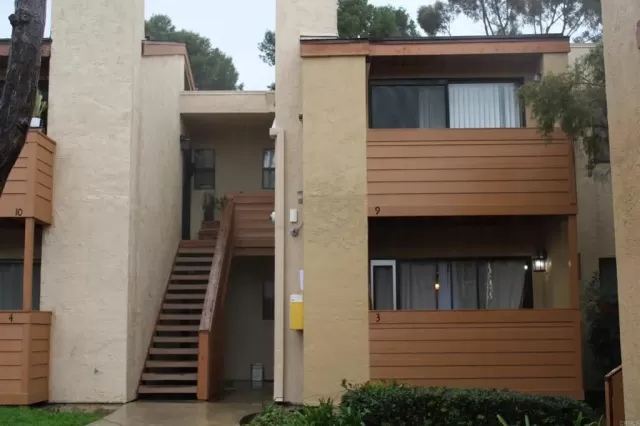 MLS: PTP2300437 Condo For Sale