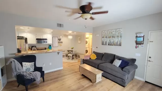 MLS: PTP2300507 Condo For Sale