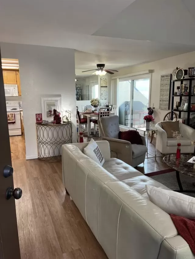 MLS: PTP2300537 Condo For Sale