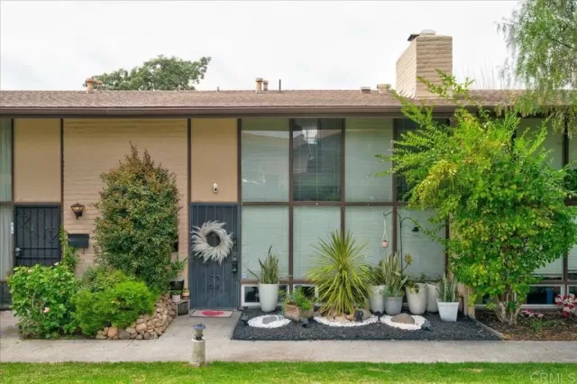 MLS: PTP2300605 Condo For Sale