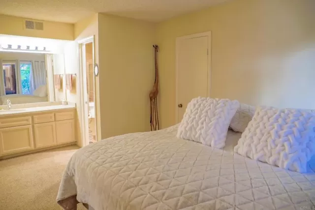 MLS: PTP2300647 Condo For Sale