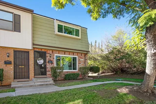 MLS: PTP2300653 Condo For Sale