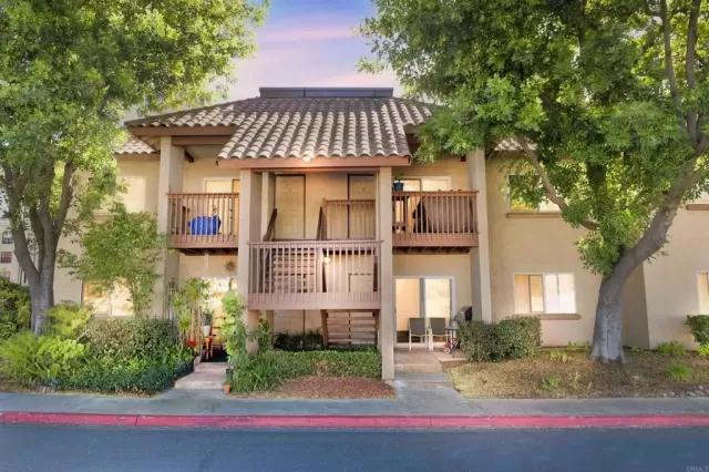 MLS: PTP2300664 Condo For Sale