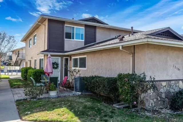 MLS: PTP2300682 Condo For Sale