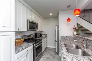 Photo #2: PTP2300682 Listing