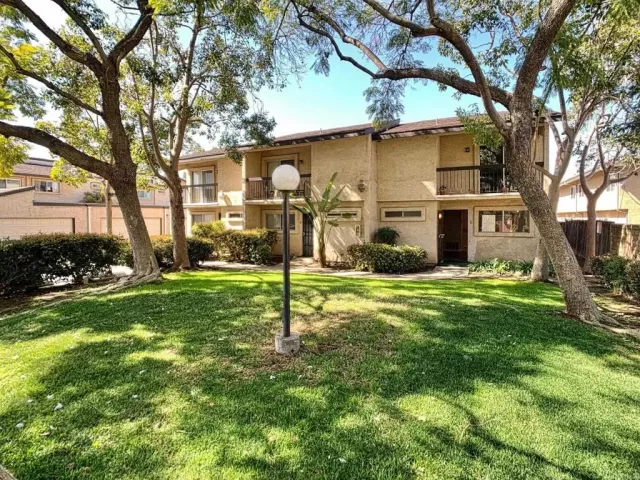 MLS: PTP2301066 Condo For Sale