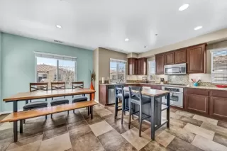 Photo #3: PTP2301192 Listing 