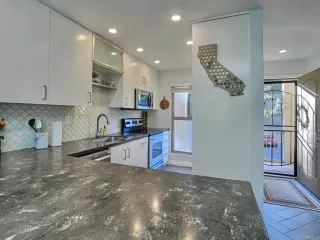 Photo #5: PTP2301345 Listing