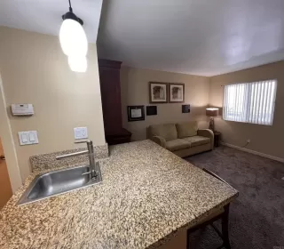 Photo #5: PTP2301353 Listing 