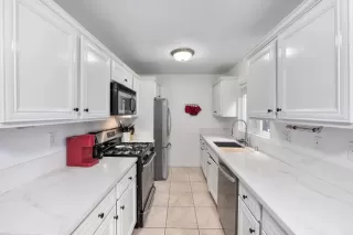 Photo #1: PTP2301428 Listing