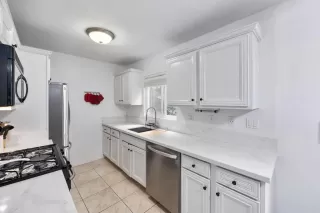 Photo #2: PTP2301428 Listing