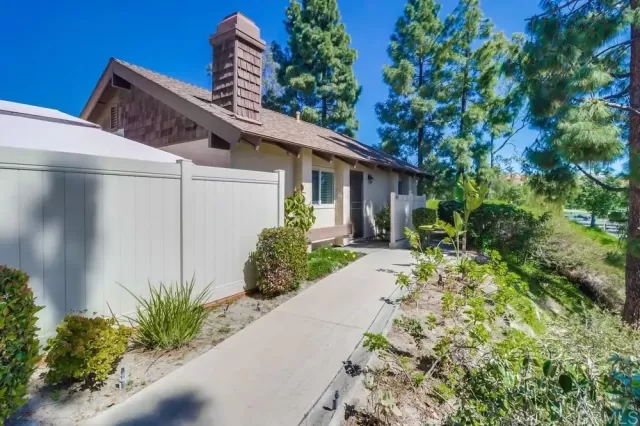 MLS: PTP2301440 Condo For Sale