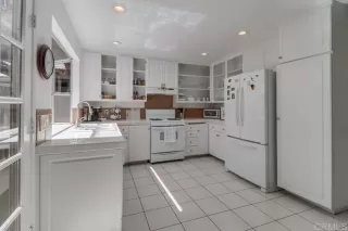 Photo #6: PTP2301440 Listing