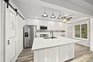 Photo #3: PTP2301513 Listing