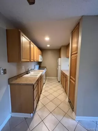 Photo #4: PTP2301544 Listing