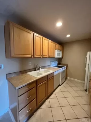 Photo #5: PTP2301544 Listing