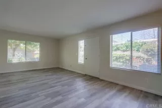 Photo #3: PTP2301556 Listing