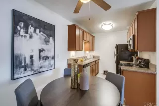 Photo #5: PTP2301645 Listing