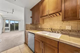 Photo #6: PTP2301658 Listing