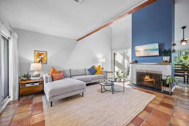 MLS: PTP2301664 Condo For Sale