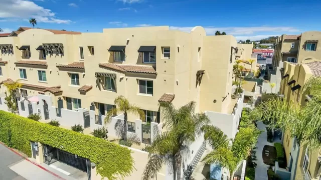 MLS: PTP2301676 Condo For Sale