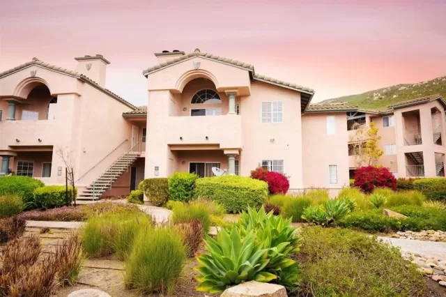 MLS: PTP2301723 Condo For Sale