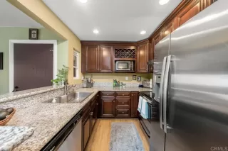 Photo #2: PTP2301762 Listing