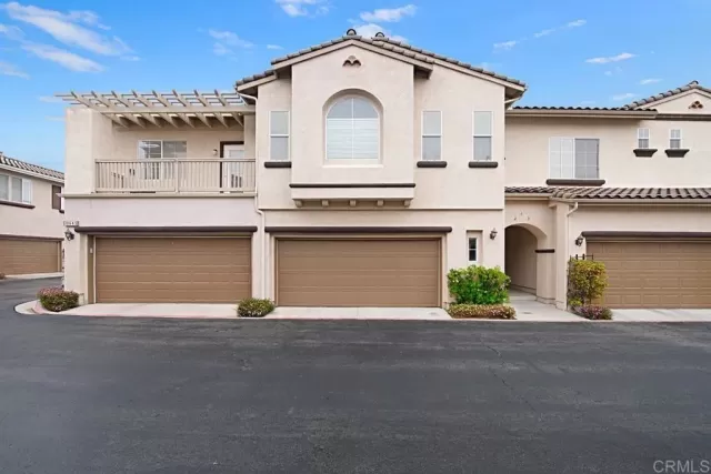 MLS: PTP2301777 Condo For Sale