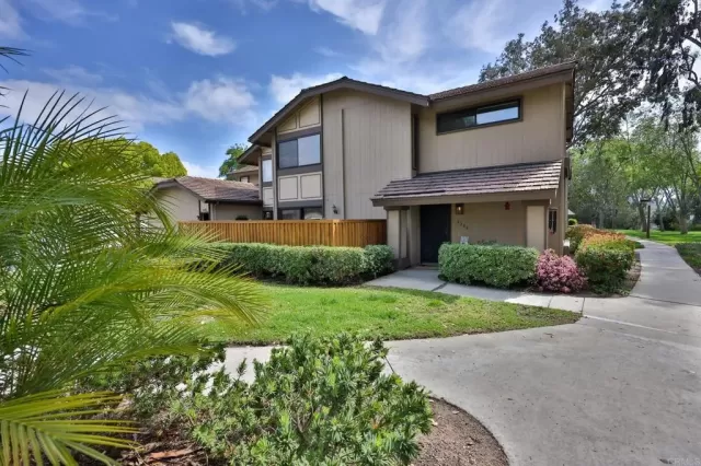 MLS: PTP2301840 Condo For Sale