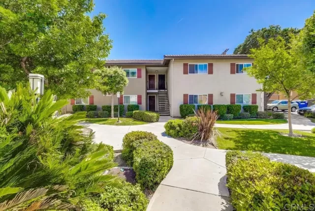 MLS: PTP2301842 Condo For Sale