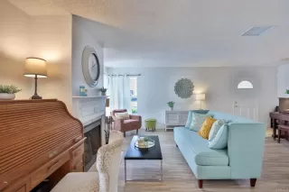 Photo #4: PTP2301851 Listing