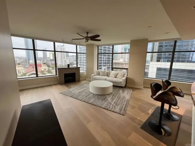 MLS: PTP2301943 Condo For Sale