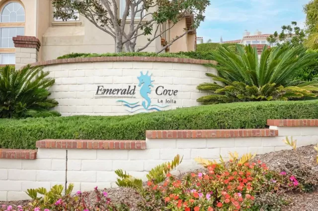 MLS: PTP2301945 Condo For Sale