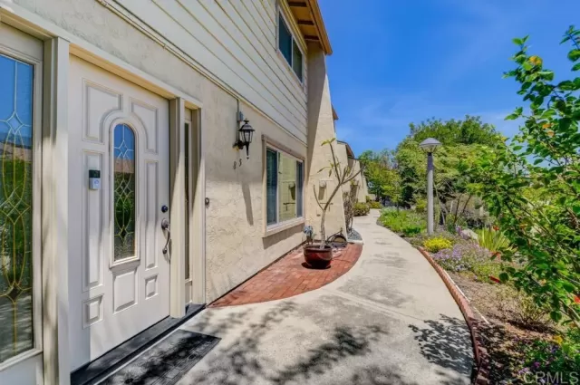 MLS: PTP2301979 Condo For Sale