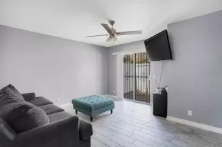 Photo #5: PTP2302116 Listing