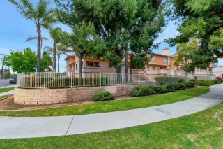 Photo #5: PTP2302146 Listing