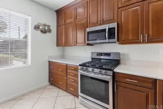 Photo #3: PTP2302162 Listing