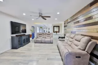 Photo #2: PTP2302221 Listing