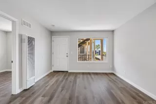 Photo #4: PTP2302263 Listing 