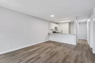 Photo #6: PTP2302263 Listing 