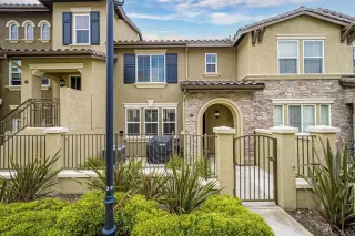 Photo #2: PTP2302270 Listing