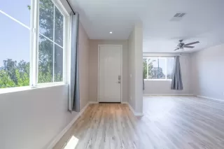 Photo #4: PTP2302278 Listing