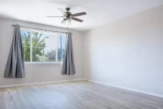 Photo #6: PTP2302278 Listing