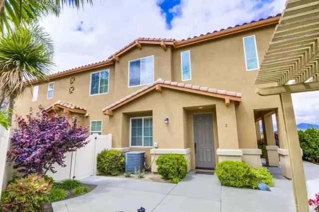 MLS: PTP2302285 Condo For Sale