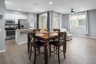 Photo #2: PTP2302327 Listing