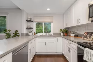 Photo #5: PTP2302347 Listing